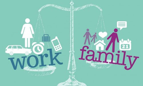 Phụ nữ phải dung hòa giữa gia đình và công việc